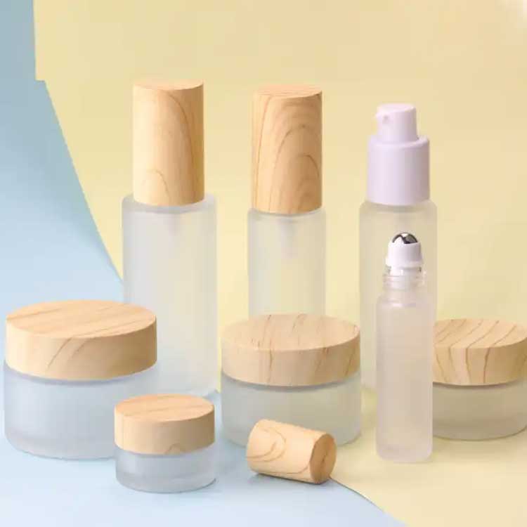 Wholesale frosted 120ml plastic bamboo spray bottle from bamboo cosmetic packaging supplier