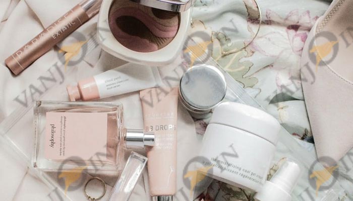 What Makes a Cosmetic Packaging Attractive? Discover the Secrets Behind Irresistible Beauty Packaging