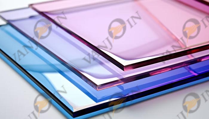 Best Cosmetic Packaging Material: Comparing Plastic, Metal, and Glass Options