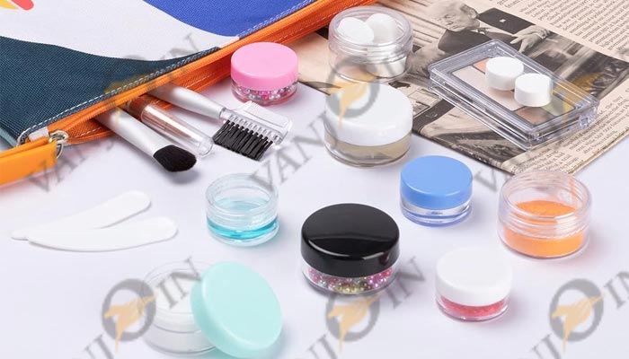 How to Choose the Best Wholesale Cosmetic Containers for Your Business