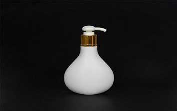 Custom color 100ml plastic lotion bottle with pump for sale