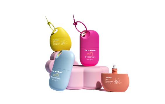 Refillable Plastic Travel Bottle with Keychain, Portable Leakproof Empty Plastic Bottles for Creams, Lotion, Foundation, Shampoo, Conditioner