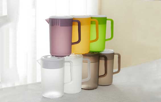 Hight quality clear 2L plastic pitcher with lid for water wholesale