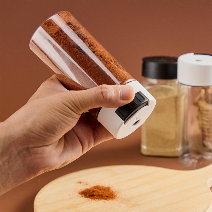 Measuring Seasoning Bottle, Salt Pepper Shaker, Plastic Metering Spice Salt Paprika Pepper Cumin Powder Sugar Dispenser for Kitchen