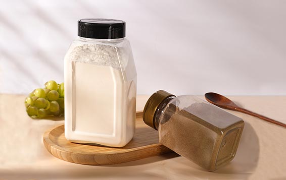 Wholesale clear square 4oz plastic spice shaker jars with lids
