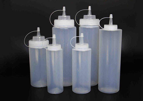 High quality LDPE plastic squeeze bottles wholesale with dispenser for hot sauce